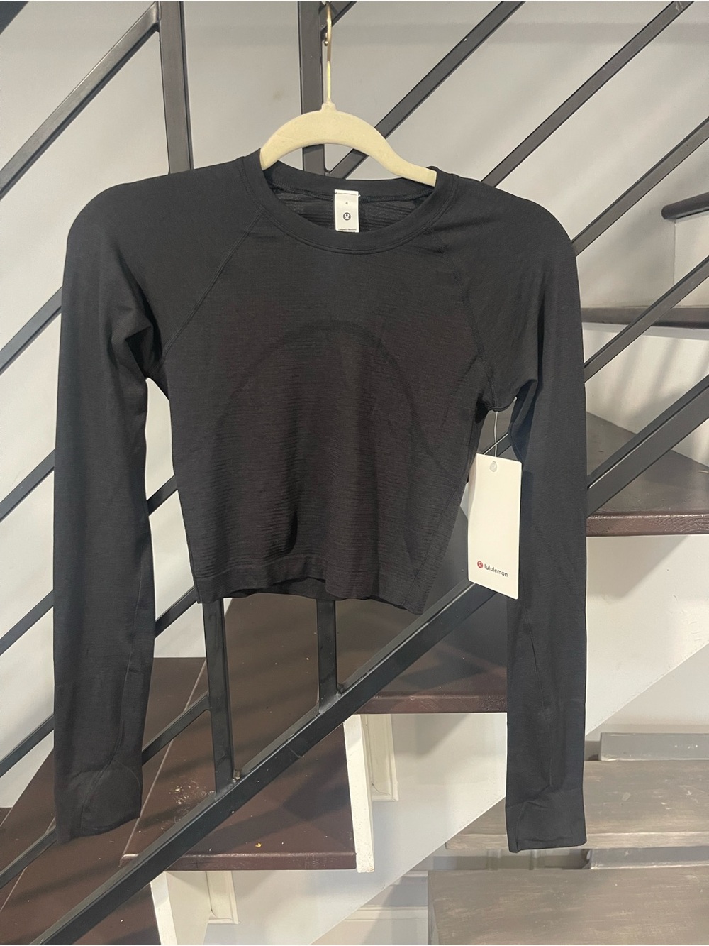 Lululemon Swiftly Tech Cropped Long Sleeve Shirt 2.0 NWT Size 4 lightweight mesh
